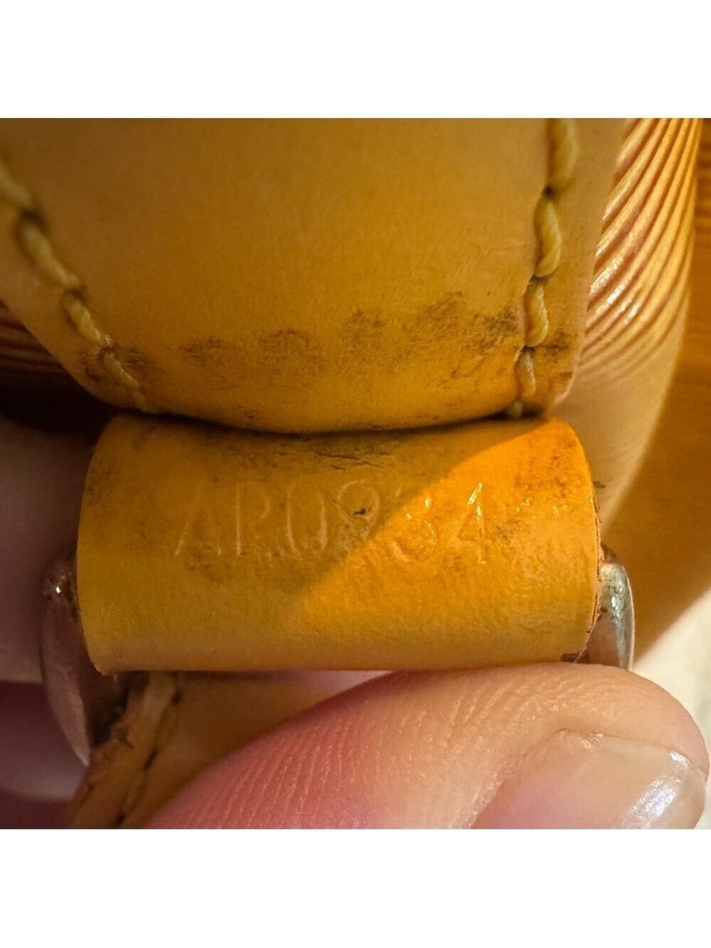Louis Vuitton - Authentic - Yellow Epi Petite Noe w/purple interior - EUC AR0934 - Picture 14 of 14